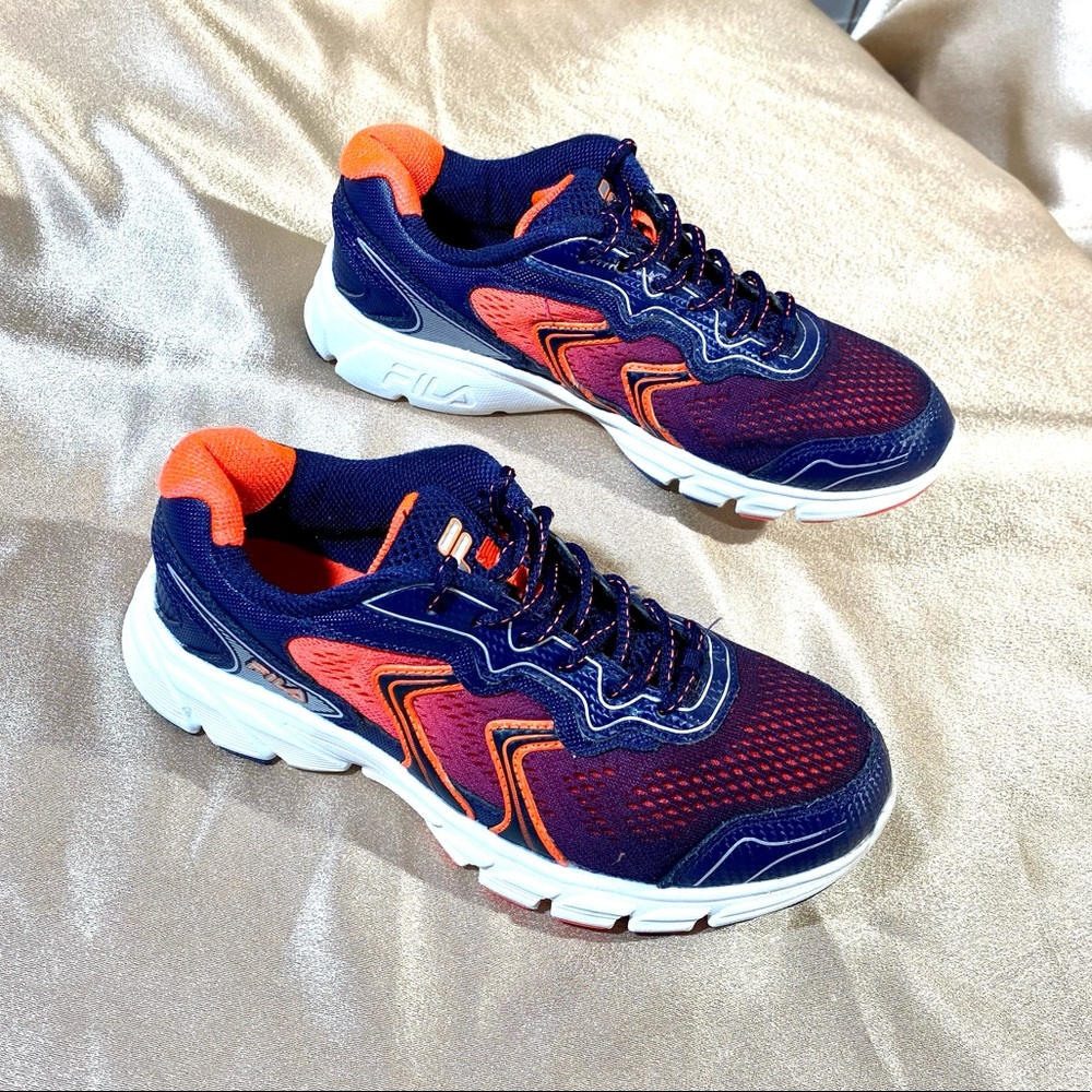 NWT FILA women sneakers lightweight 8.5 blue